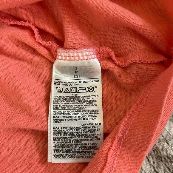 Women’s Old Navy everywear t-shirt Small - Picture 3 of 3
